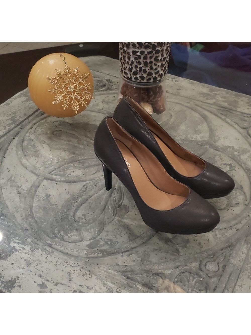 CALVIN KLEIN WOMEN'S LEATHER PLATFORM PUMPS LIKE NEW SZ 7